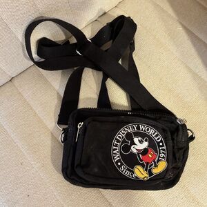 Vintage Disney World Parks Mickey Mouse Fanny Pack with Crossbody Strap